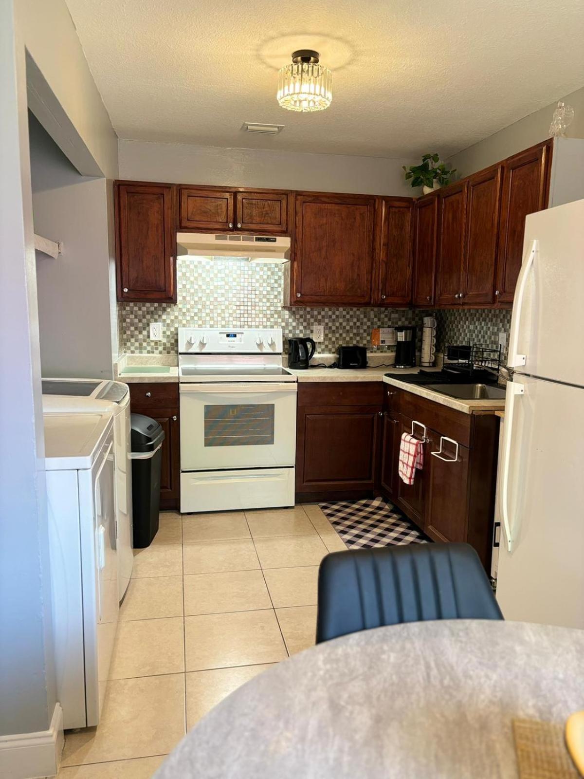 Coastal Breeze - 2Br Apartment غرب شاطئ بالم المظهر الخارجي الصورة