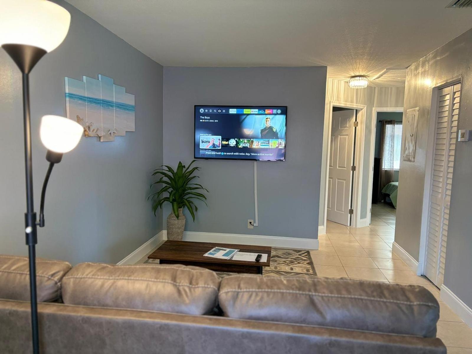 Coastal Breeze - 2Br Apartment غرب شاطئ بالم المظهر الخارجي الصورة